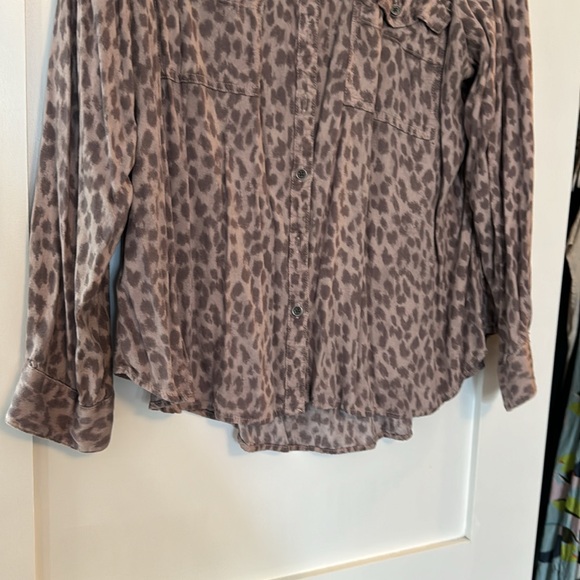 Animal Button Up - Picture 3 of 7